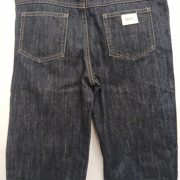 Fendi Boy Bermuda shorts. - Picture 3 of 7